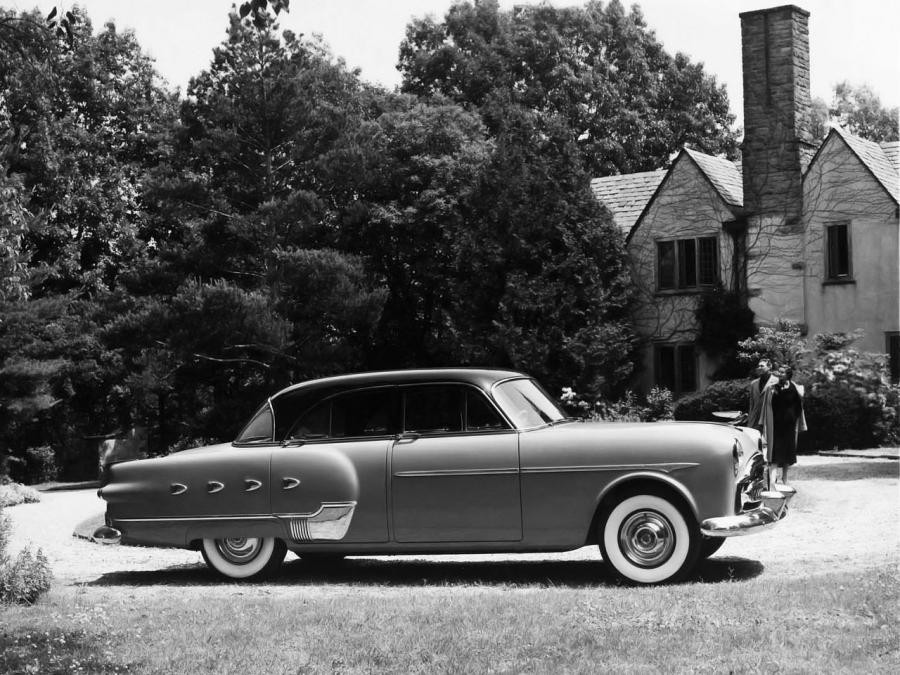  Packard Patrician 400 Touring Sedan 1952 года  (фото 4 из 4)